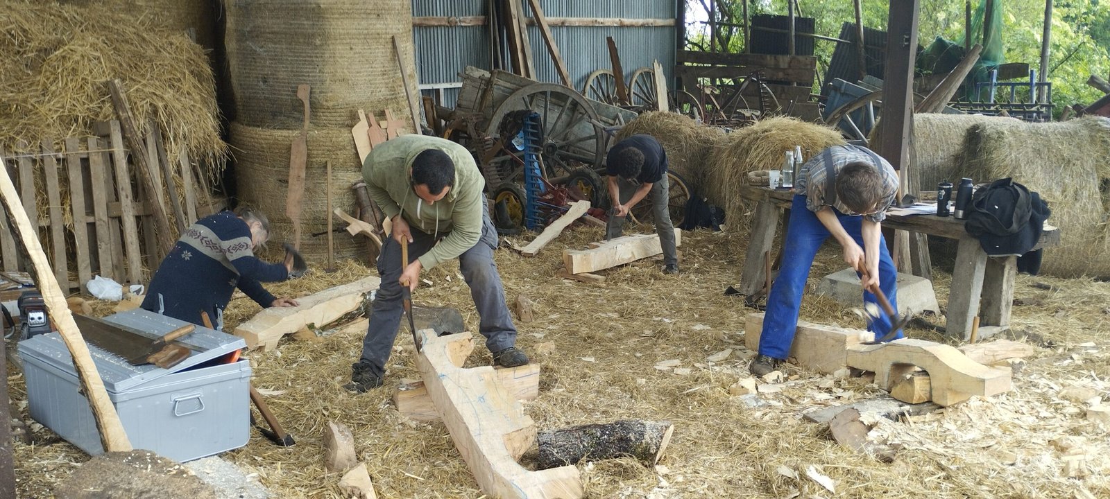 Formation à la taille de jougs d’attelage avec Michel Nioulou Les 11,12 et 13 Mai 2026 Chatelus-Malvaleix (23) 1 hpMDDSZBY9og IMG 20260511 161641 scaled